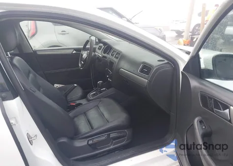 2017 Volkswagen Jetta 1.4T Se from USA, damaged, VIN 3VWDB7AJ5HM210529